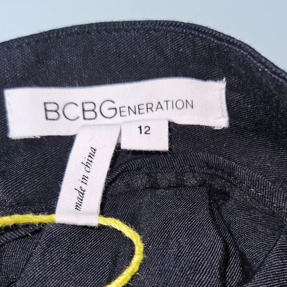 BCBGeneration Skirt Womens Size 12 Black A-Line Pleated Y2K Grunge Mini Academia - Picture 4 of 8